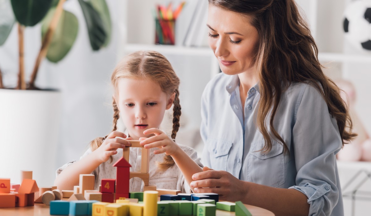 Professional ABA therapist working with child in Independence - ABA therapy